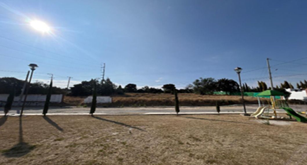 Lote 004 - Terreno Habitacional de 2,814.85 m2 ubicado Carretera Apizaco-Tlaxcala, 3a Fracción de Terreno denominado "Arorotla" Santa Maria Atlihuetzia, Municipio de Yauhquemehcan, Tlaxcala. C.P. 90459