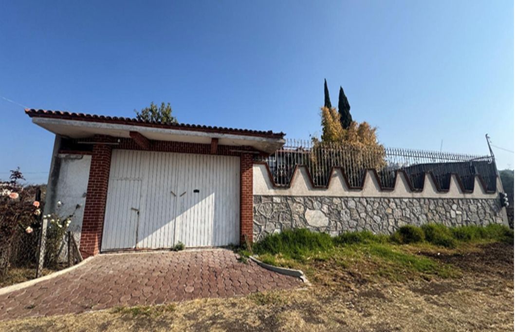 Lote 002 - Casa con 3 niveles de 600.00 m2 ubicado en Calle Zíngaro, Manzana 29 Lote 12, Col. Campestre, Fracc. Praderas del Potrero, municipio de Tepeji del Rio Estado de Hidalgo, C.P. 57100