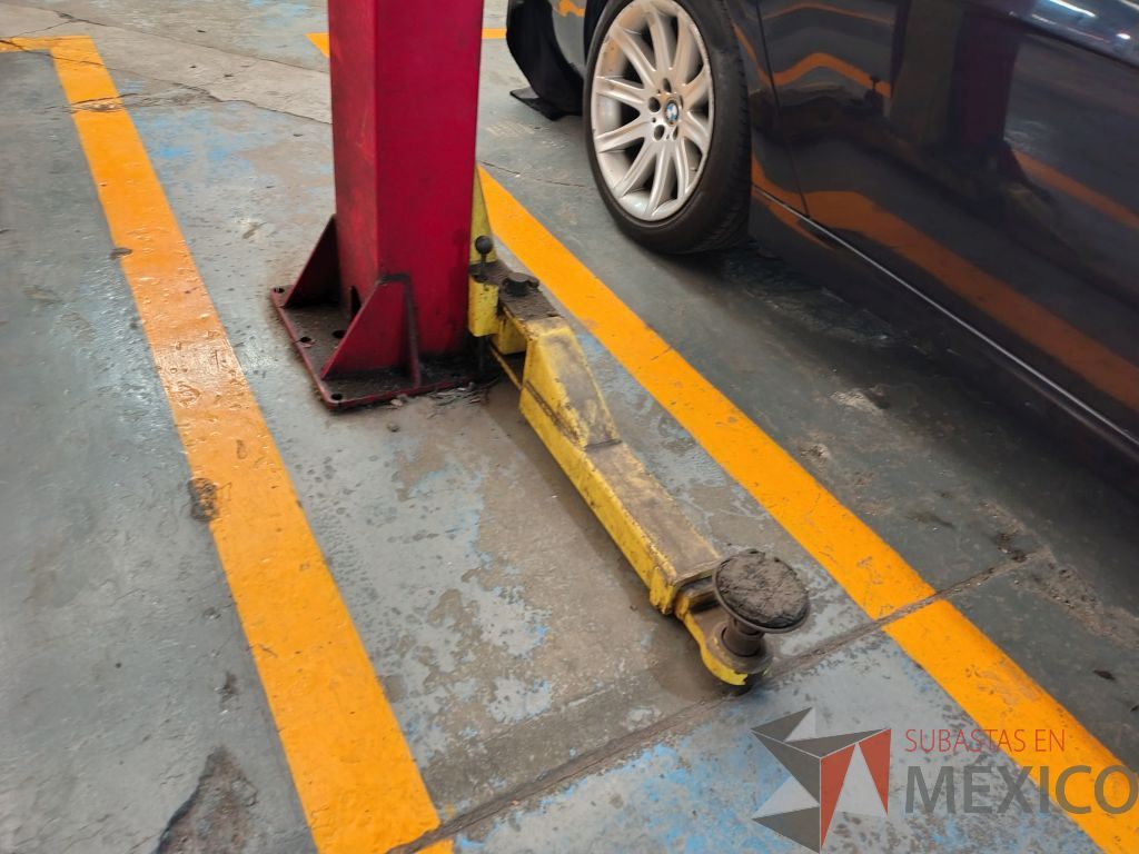 Lote 016 - Elevador de 2 postes cap. 7000 LB, 1 FASE, 60 HZ, KW, 1.5 RPM, 1700 AMPERIOS, 17-16 - Imagen 7