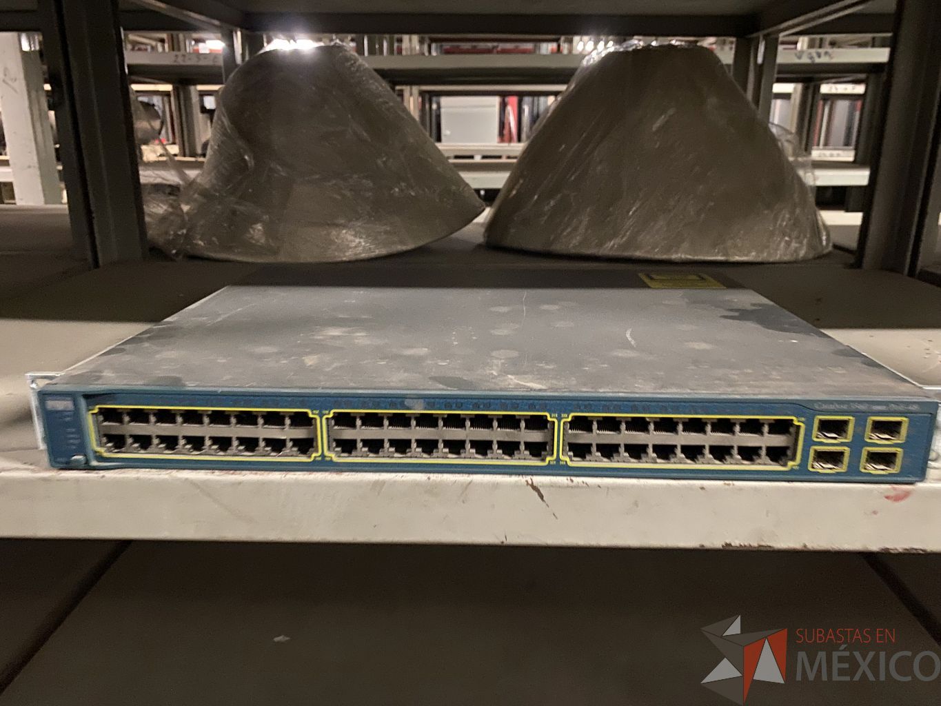 Lote 022 - 20 Switch Cisco diferentes modelos - Imagen 3