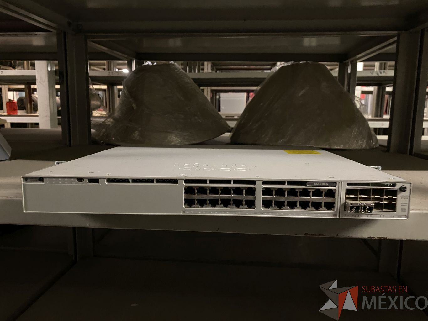 Lote 022 - 20 Switch Cisco diferentes modelos - Imagen 9