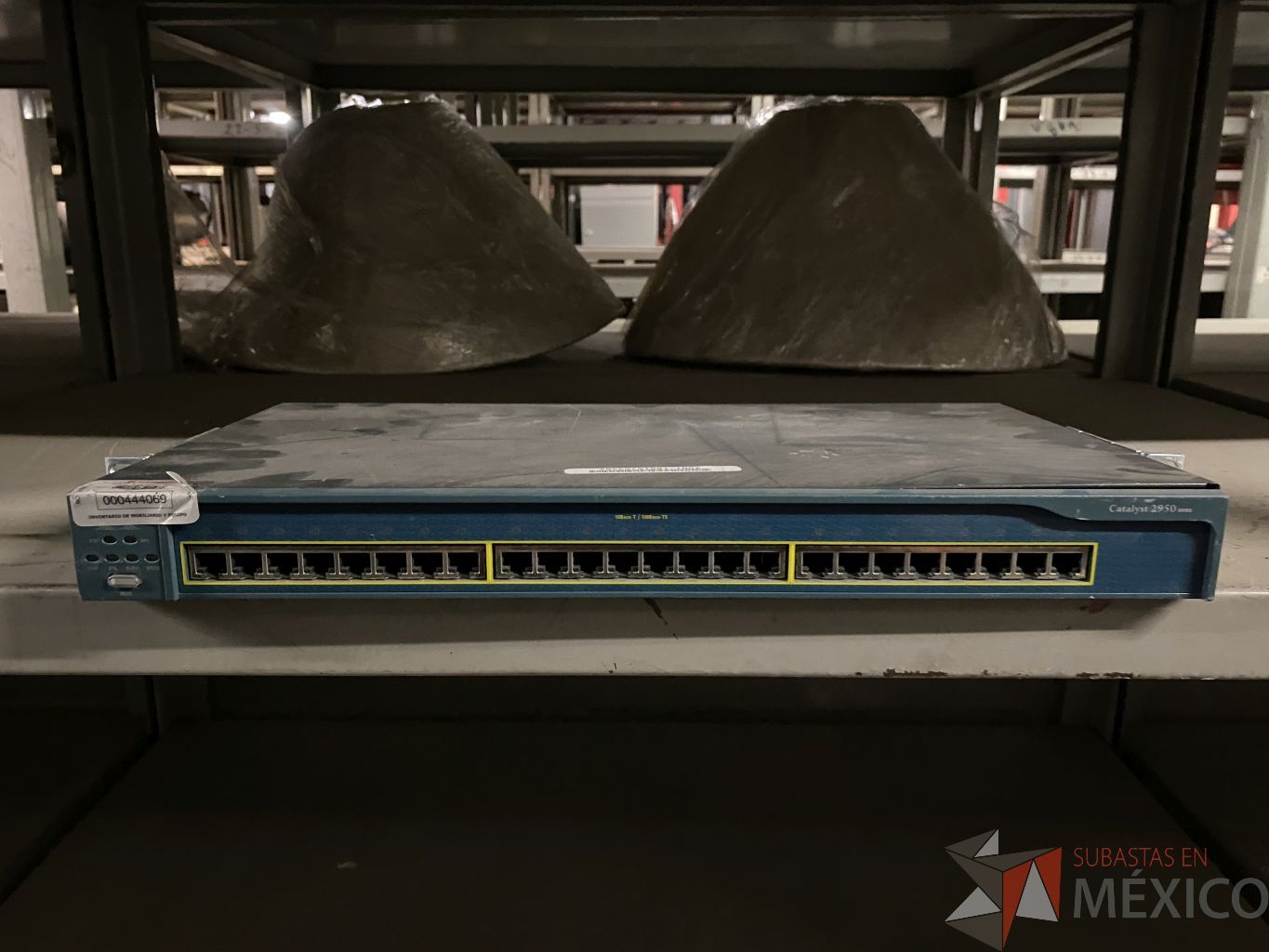 Lote 022 - 20 Switch Cisco diferentes modelos - Imagen 10