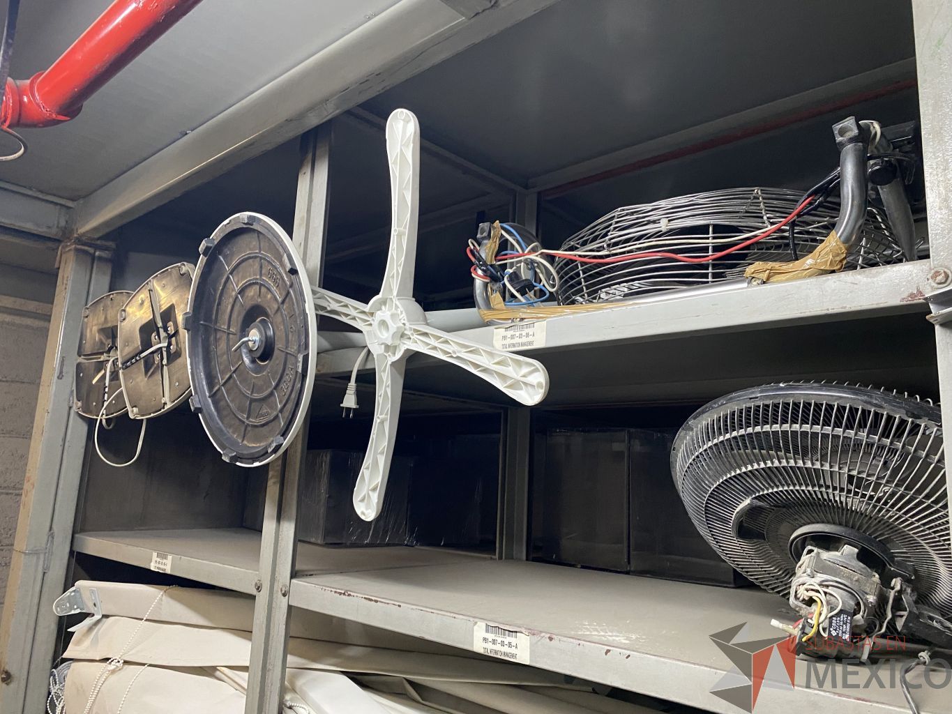 Lote 054 - 9 Ventiladores de diferentes marcas, modelos y tamaños - Imagen 4