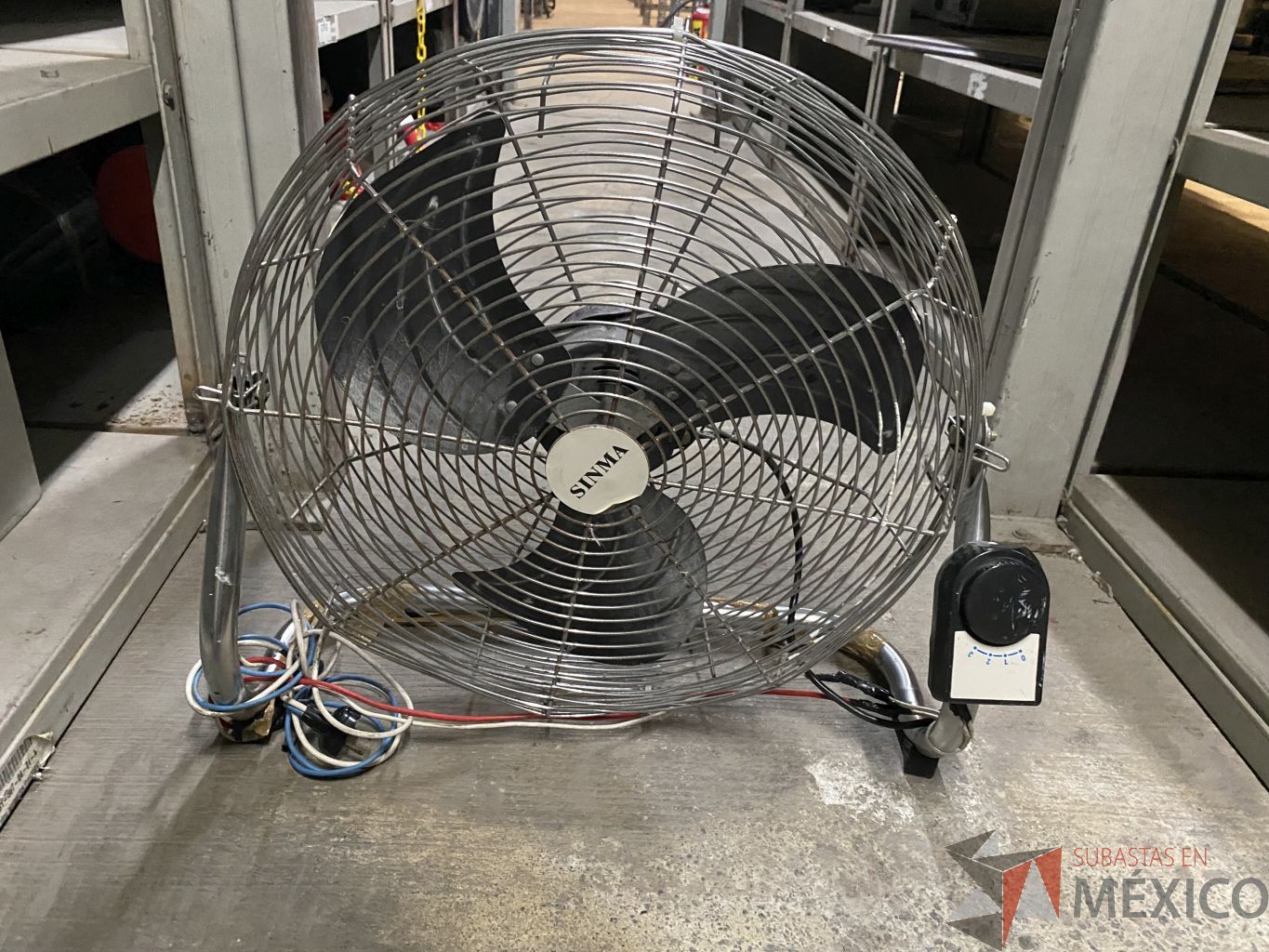 Lote 054 - 9 Ventiladores de diferentes marcas, modelos y tamaños - Imagen 6