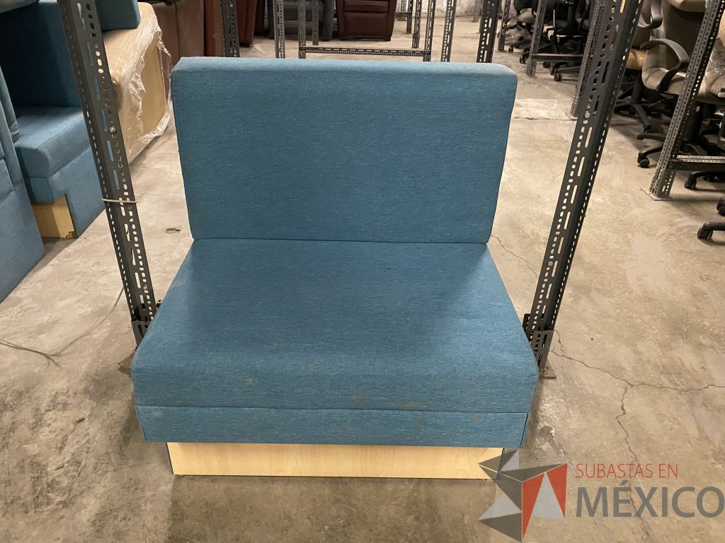 Lote 001 - 64 Sillones de 1 plaza, 4 sillones de 2 plazas y 1 sillón de 3 plazas - Imagen 10
