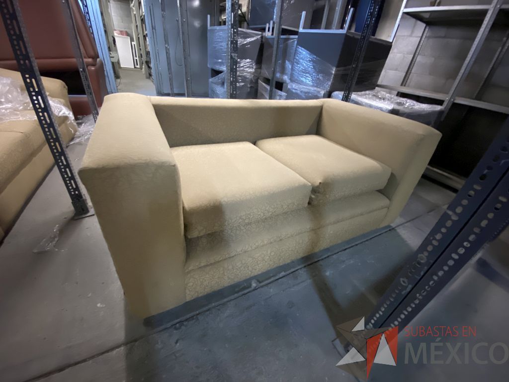 Lote 001 - 64 Sillones de 1 plaza, 4 sillones de 2 plazas y 1 sillón de 3 plazas - Imagen 16
