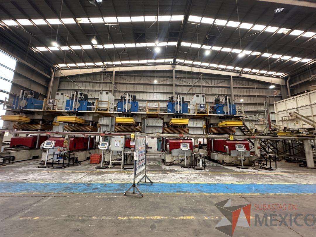 Lote 001 - Equipo semiautomático de fabricación de tarimas de madera aglomerada - Imagen 27