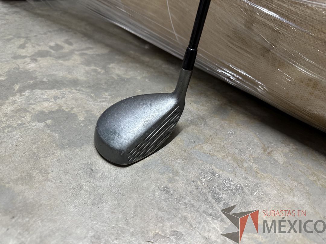 Lote 018 - Mochila para palos de golf con 17 palos - Imagen 11