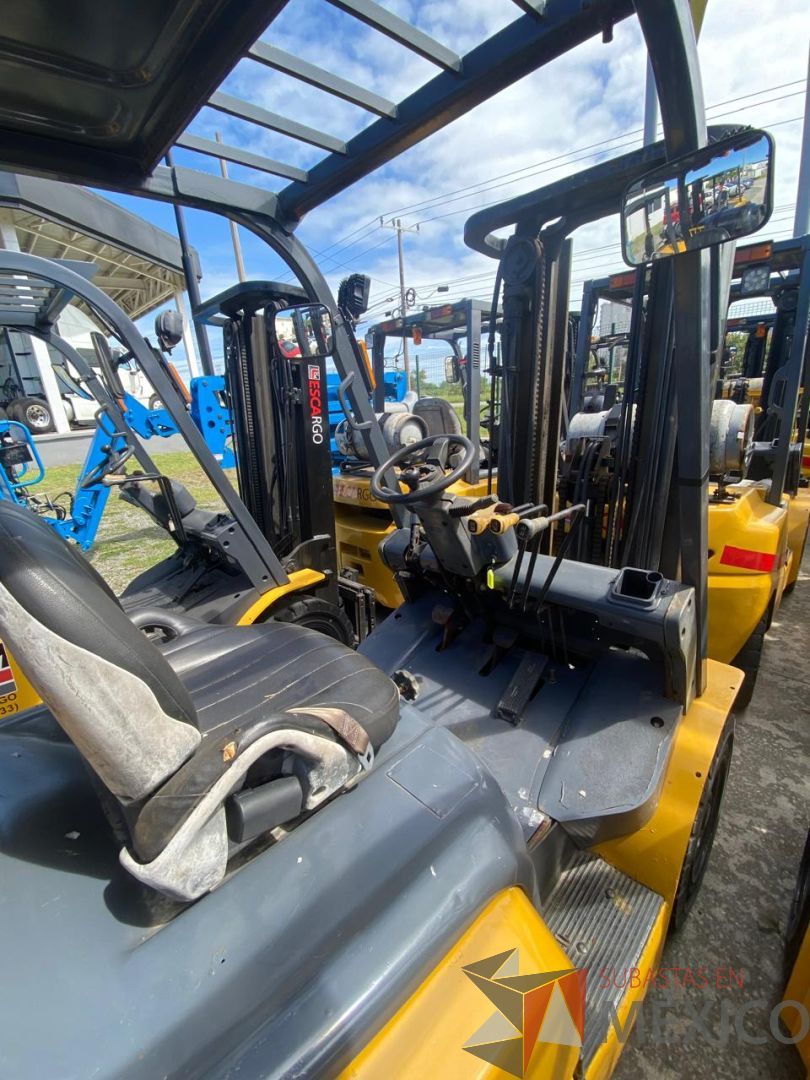 Lote 001 - Montacargas ESCARGO, 2.5 Toneladas G/G MT desplazador , Modelo: FG25T - Imagen 3