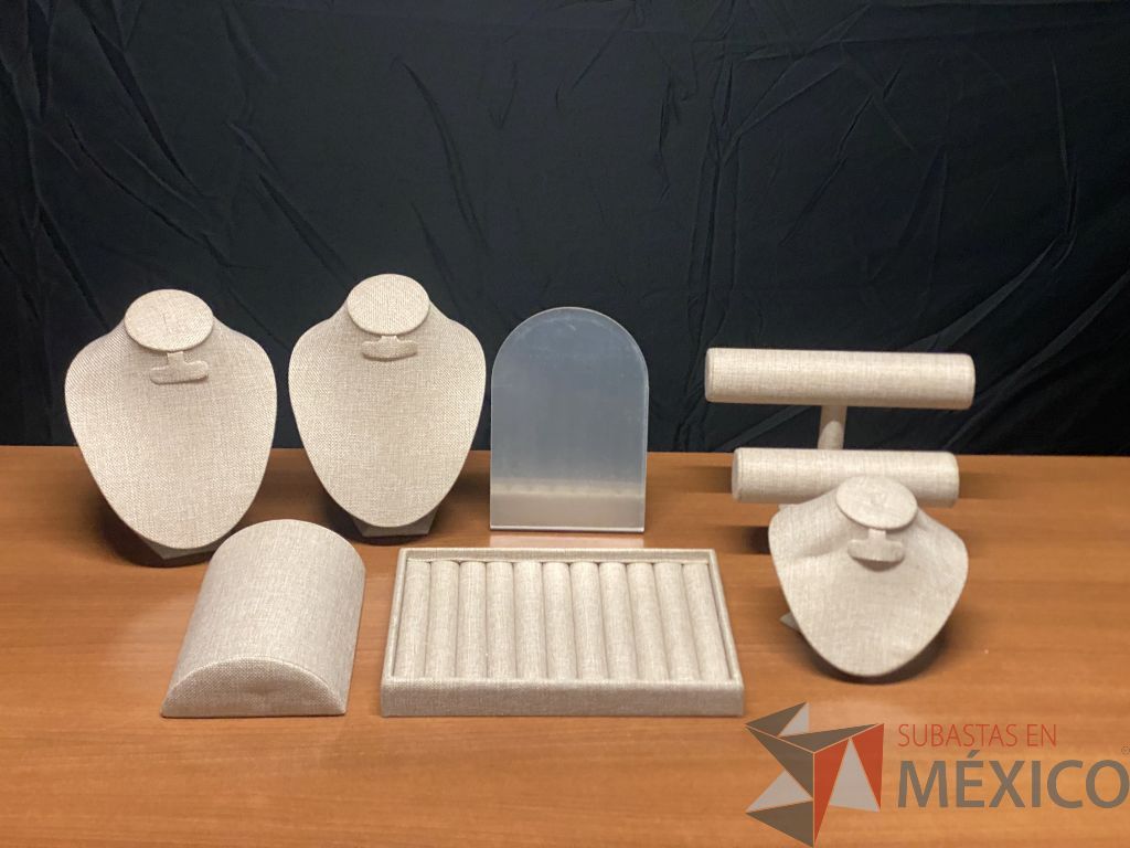 Lote 031 - Kit para exhibición de joyería - Nuevo