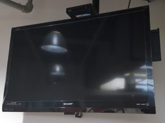 Lote 64 Pantalla Sharp 39" - Imagen 2