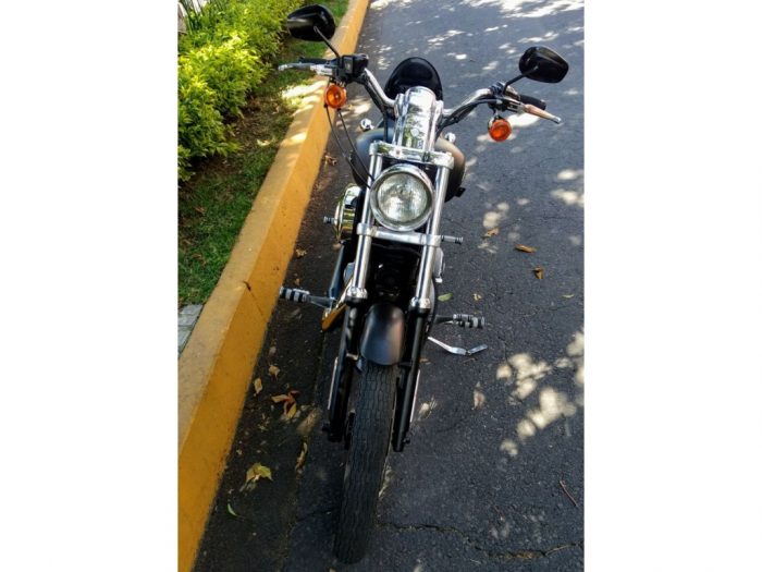 Lote 002 - Motocicleta Harley Davidson Sportster Custom - Imagen 4