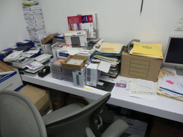 Lote 039 - Escritorio en "L" con archivero - Imagen 2
