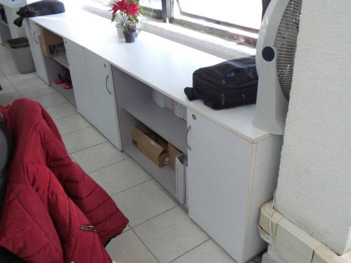 Lote 017 - 1 Credenza - Imagen 6