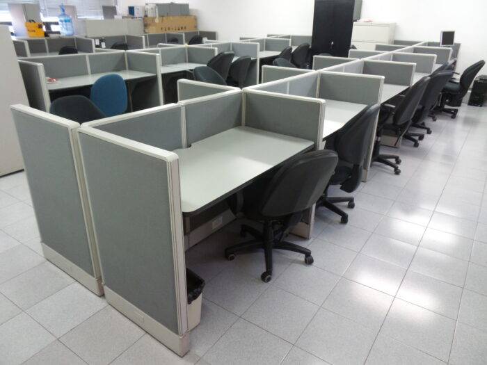 Lote 033 - Estación de trabajo para 12 personas - Imagen 3