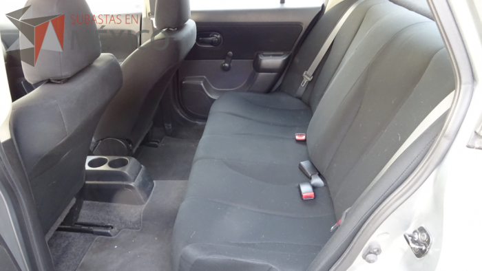 Lote 002 - Nissan TIIDA 2013 Sense T/M 1.8 - Imagen 43