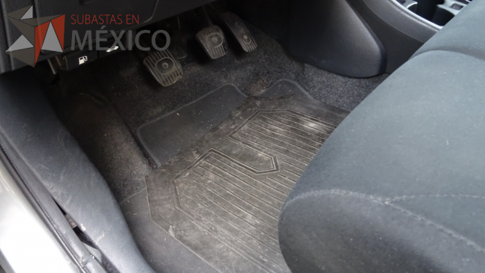 Lote 002 - Nissan TIIDA 2013 Sense T/M 1.8 - Imagen 11