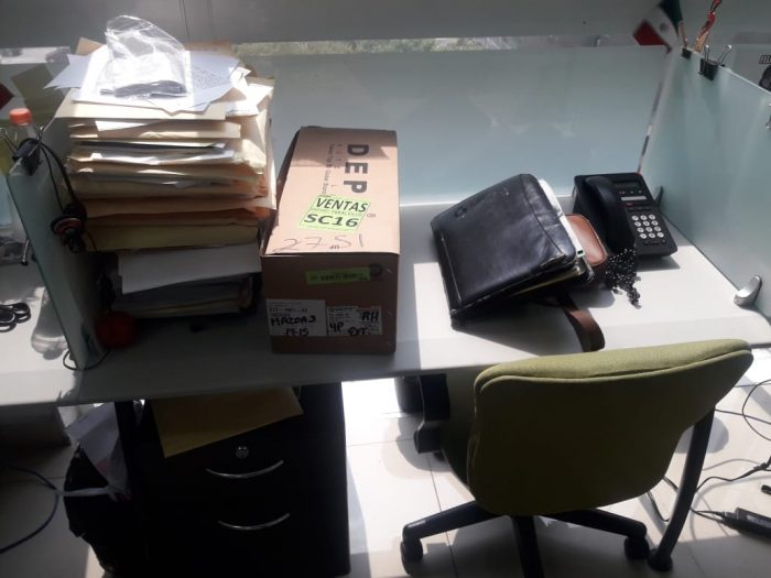 Lote 011 - Estación de trabajo para 3 personas - Imagen 2