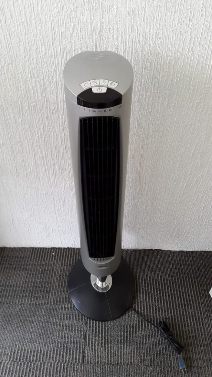 Lote 054 - 6 Ventiladores de torre marca Birtman - Imagen 2
