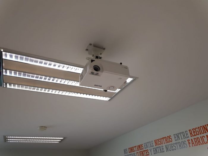 Lote 074 - Proyector BenQ funcionando - Imagen 2