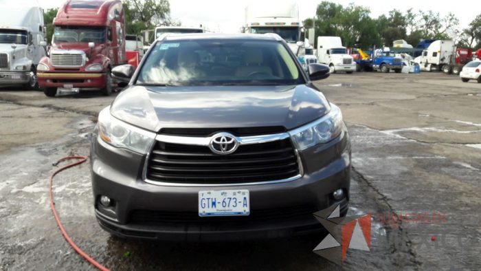 Lote 020 - Vehículo, TOYOTA,HIGHLANDER LTD, 2014