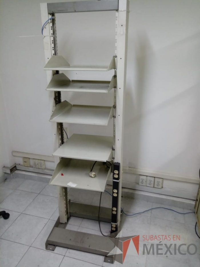 Lote 014 - 4 Racks para sistemas - Imagen 3