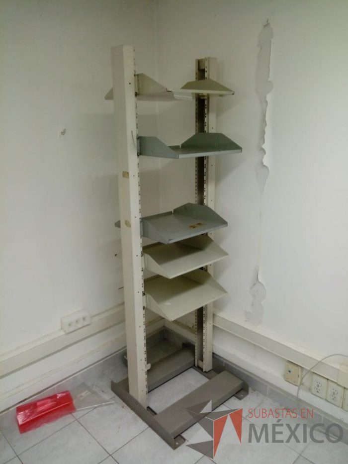 Lote 014 - 4 Racks para sistemas - Imagen 5