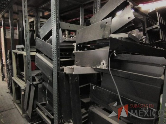 Lote 006 - 50 Rack´s para voz y datos - Imagen 2