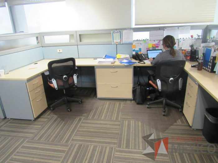 Lote 030 - Estación de trabajo para 6 personas - Imagen 7