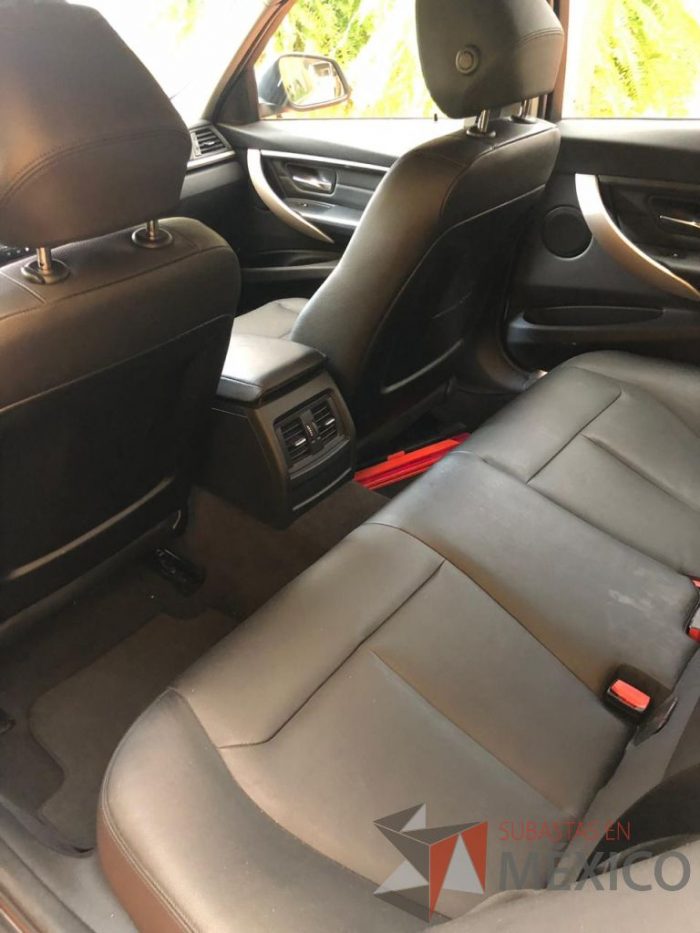 Lote 001 - BMW 328i, año 2014 - Imagen 5