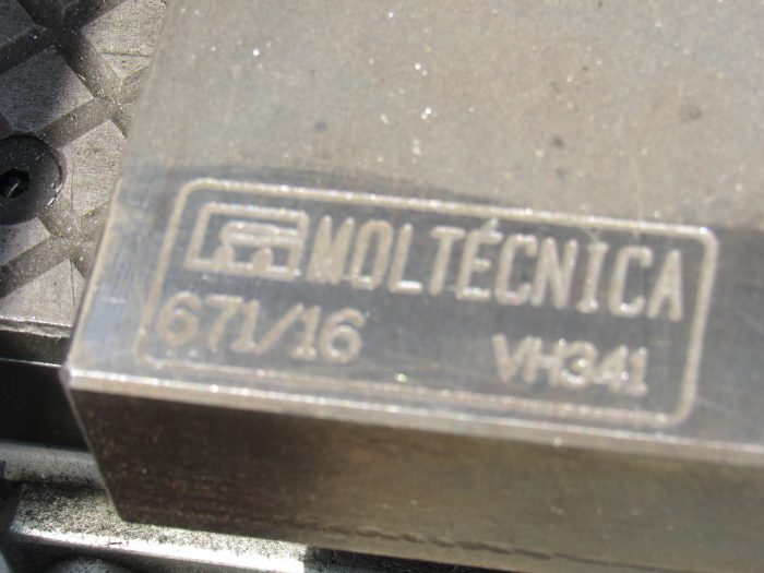 Lote 006 - Máquina de ensamble de chimenea, Marca: IRM, Model: VHG41 - Imagen 3