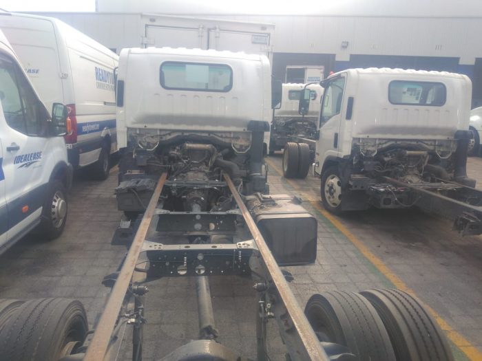 Lote 008 - Camión ISUZU ELF 600 K, Seminuevo, Año 2015 - Imagen 7