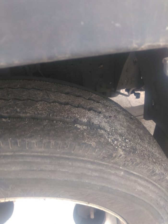 Lote 008 - Camión ISUZU ELF 600 K, Seminuevo, Año 2015 - Imagen 4