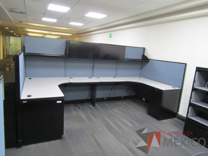 Lote 102 - Estación de trabajo para 9 personas - Imagen 54