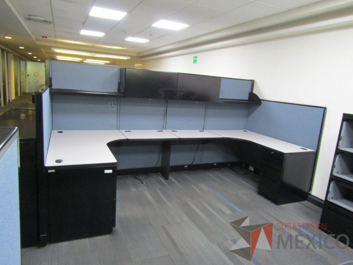 Lote 102 - Estación de trabajo para 9 personas - Imagen 52