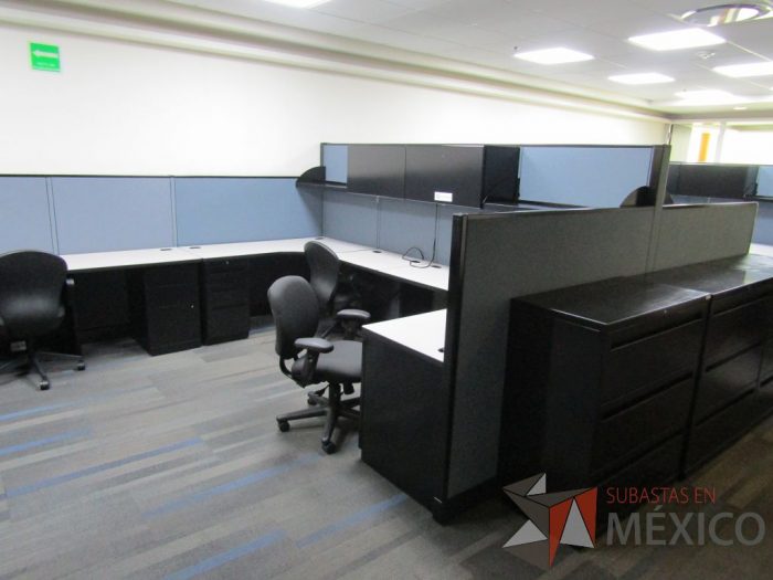Lote 102 - Estación de trabajo para 9 personas - Imagen 41