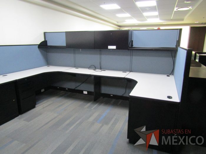 Lote 102 - Estación de trabajo para 9 personas - Imagen 40