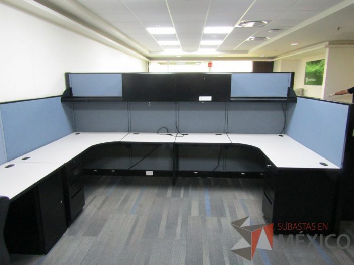 Lote 102 - Estación de trabajo para 9 personas - Imagen 36
