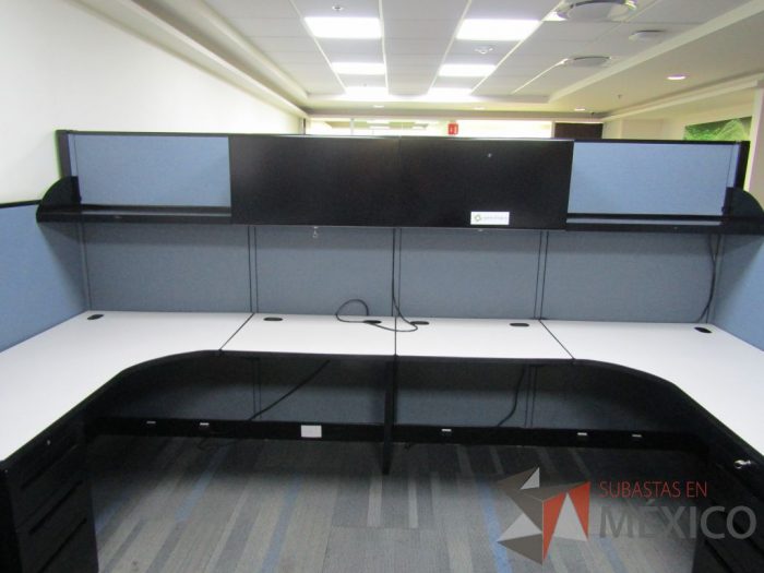 Lote 102 - Estación de trabajo para 9 personas - Imagen 33