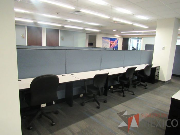 Lote 109 - Estación de trabajo para para 9 personas - Imagen 17