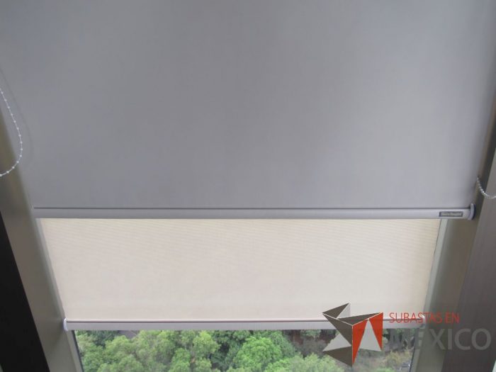 Lote 072 - 6 Persianas Black Out, Marca Hunter Douglas - Imagen 7