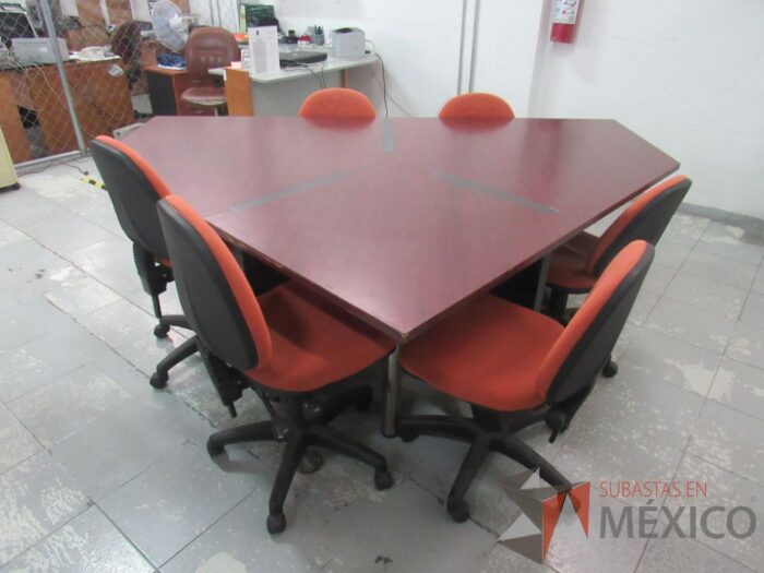 Lote 017 - Mesa de sala de juntas para 6 personas. - Imagen 9