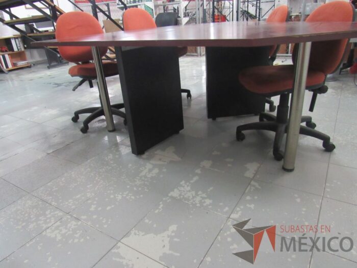 Lote 017 - Mesa de sala de juntas para 6 personas. - Imagen 15