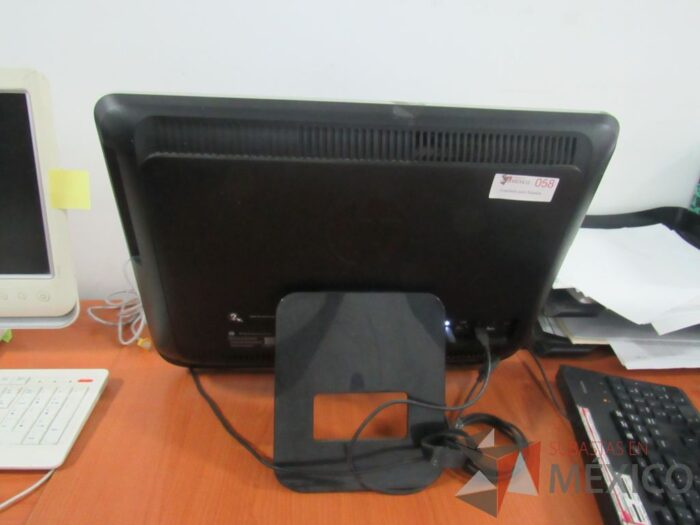 Lote 023 - Computadora All in one, Marca: HP, Modelo: Pavilion 20 - Imagen 2