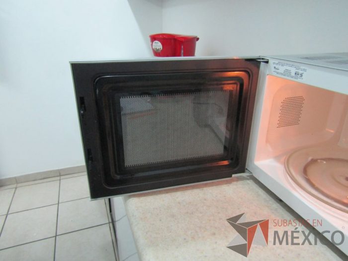 Lote 014 - Horno de microondas - Imagen 12