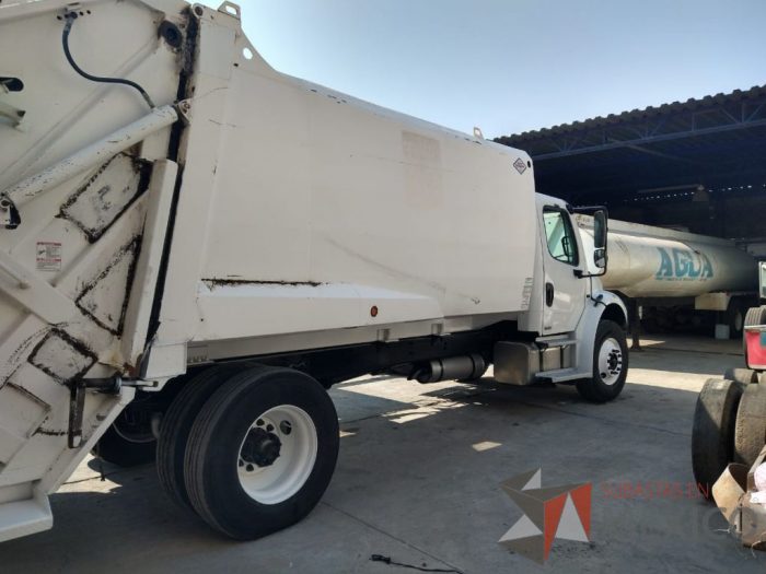 Lote 003 - Camión Freightliner M2 Año 2011, Compactador de Basura McNeilus - Imagen 6