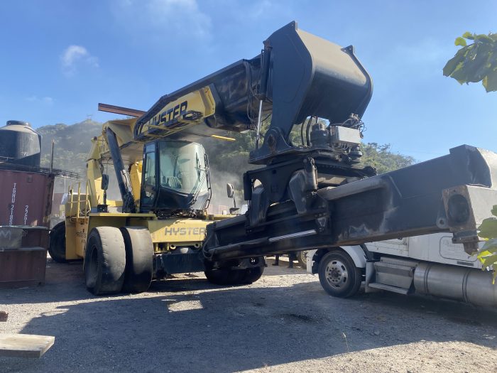 Lote 001 - Manipulador de Contenedores, Hyster Yard Master, 2007