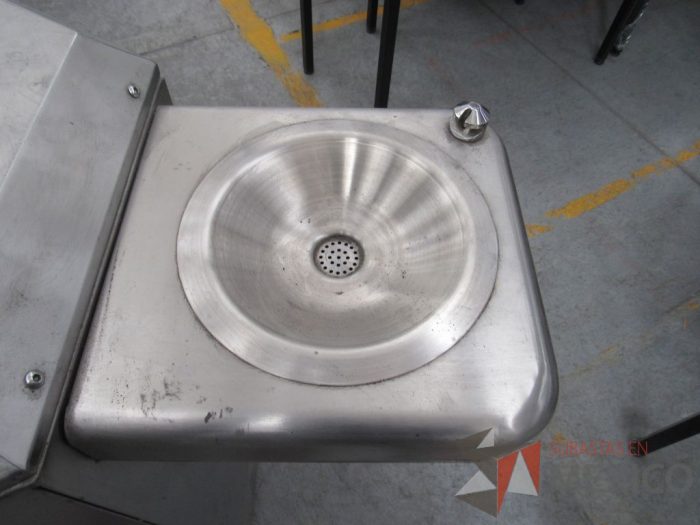 Lote 026 - 3 bases para bebedero metálico de 2 posiciones y espacio para botellas - Imagen 10