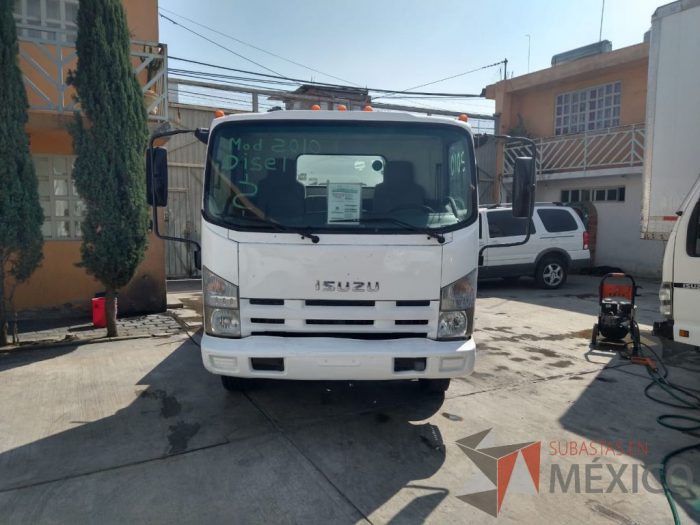 Lote 001 - Camión Isuzu ELF500, Año 2009 tipo Cisterna 4,000 litros - Imagen 2