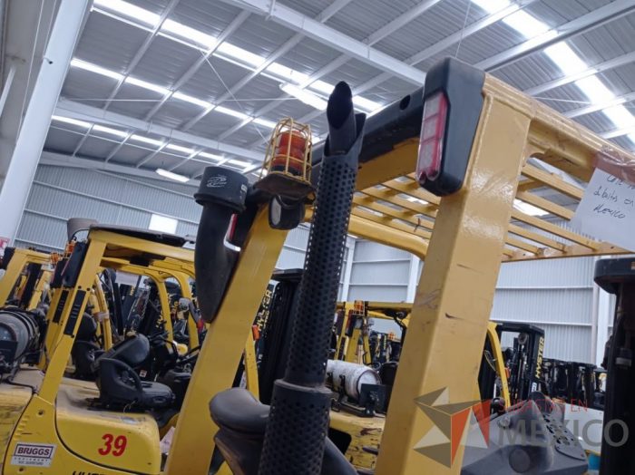 Lote 010 - Montacargas a gasolina HYSTER H70FT, Año: 2015 - Imagen 38